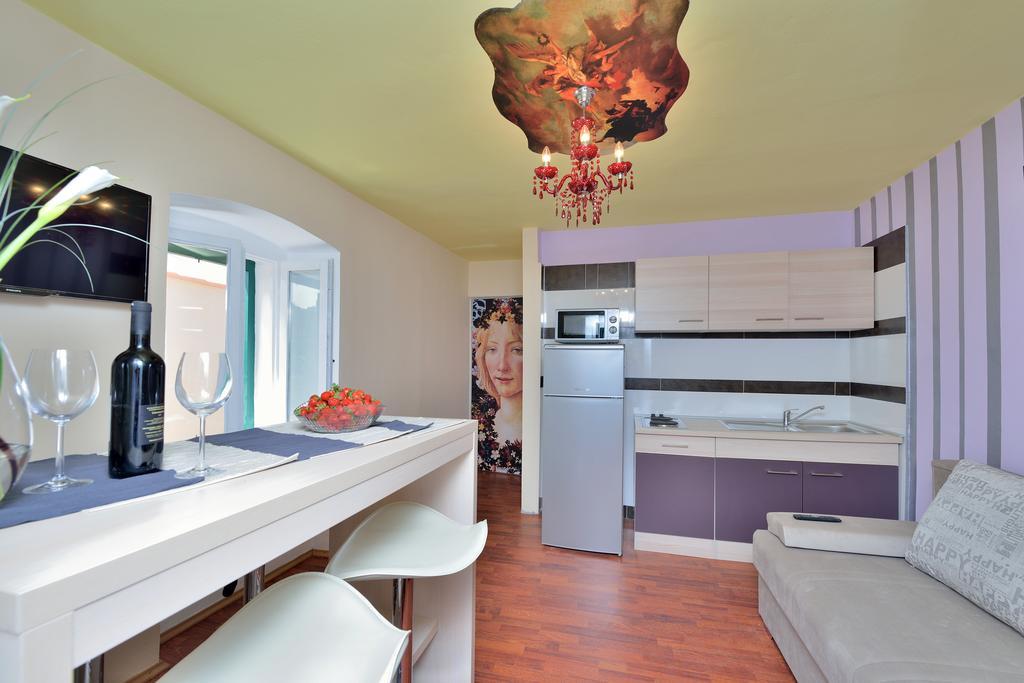 Apartments Carpe Diem Novigrad  Room photo